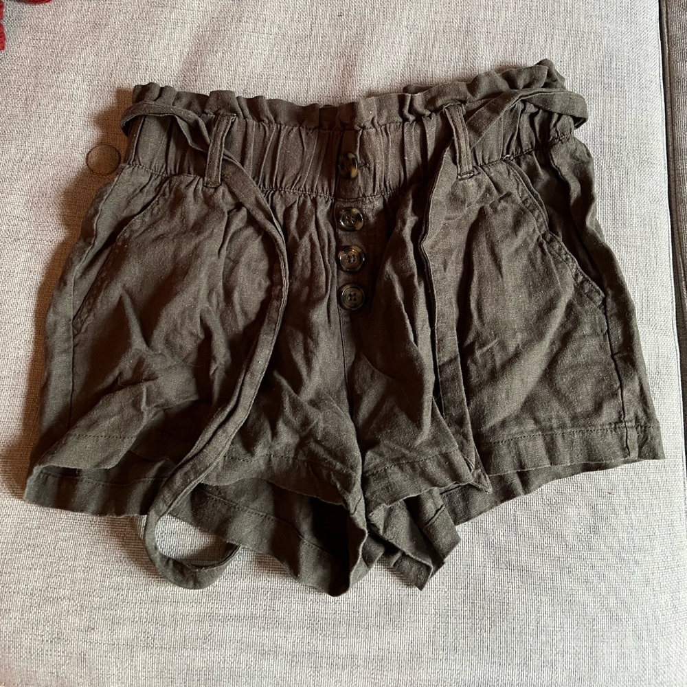 BOGO SALE Paper Bag Shorts! 💰